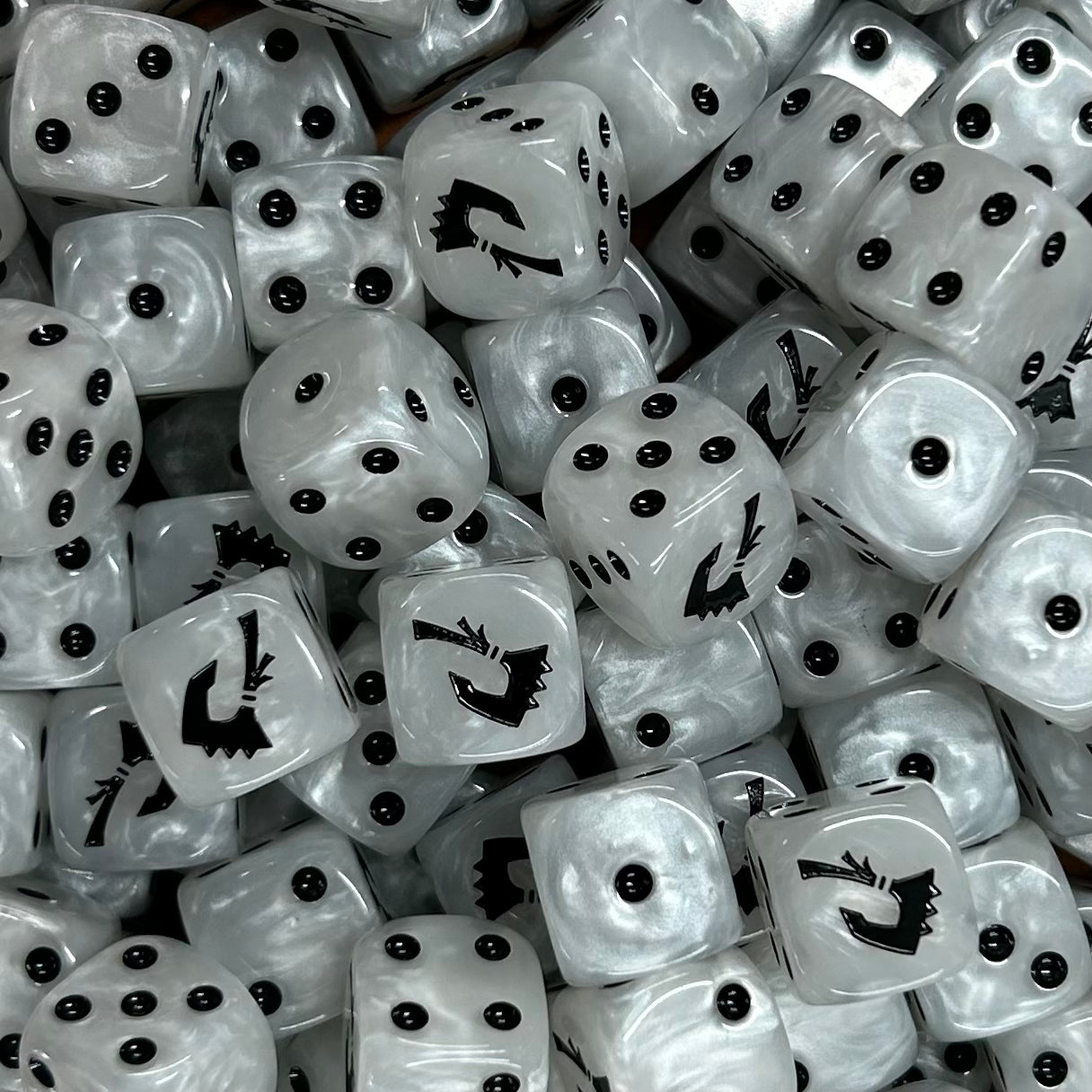 MIGHTY D6: WHITE 16MM DICE (10pack) - Mighty Melee Games